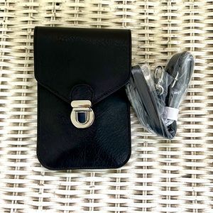 Purse for use with Cellphone Brand new.